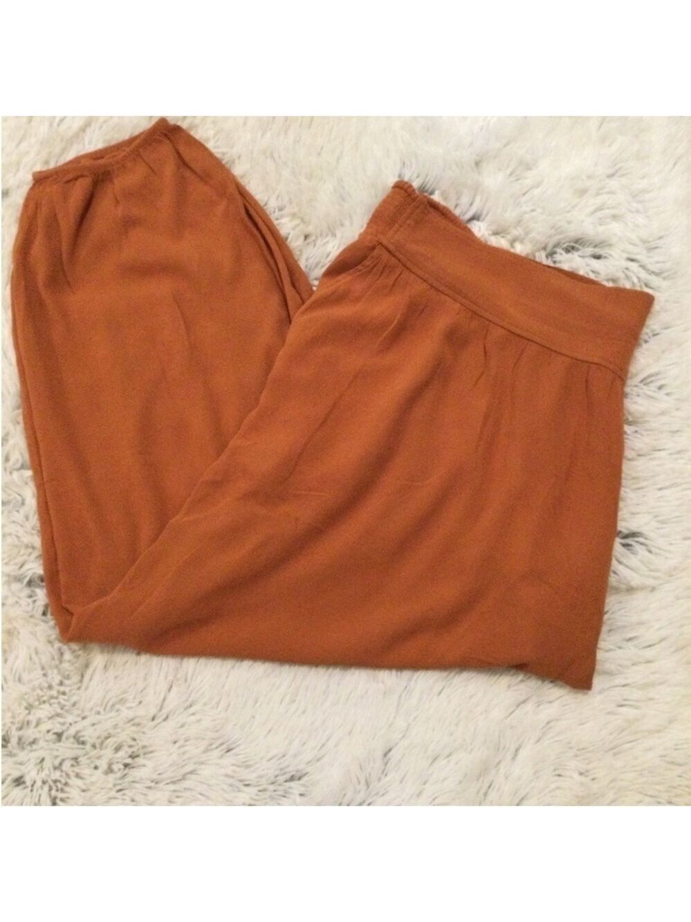 So Woman’s juniors 3X yoke front jogger pants with pockets and elastic h…